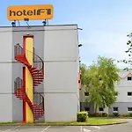 Hotelf1 Toulouse מלון