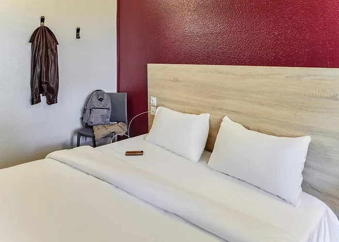 Hotelf1 Toulouse Ramonville-Saint-Agne